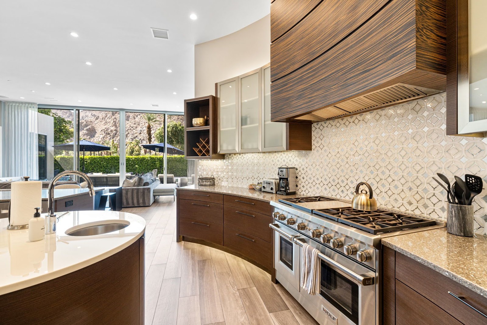 Indian Wells, California, USA — 4-Bed Cabin With Mountain Views 3