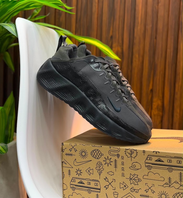 Nike ACG Mountain Fly Negro