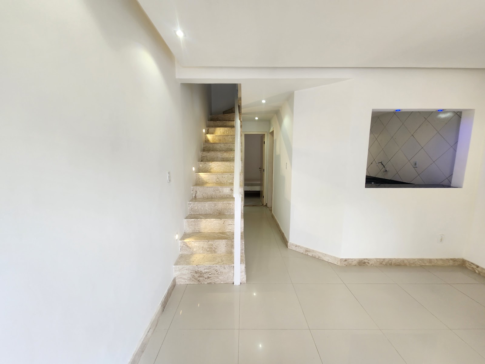 Casa em condomínio, Itapuã