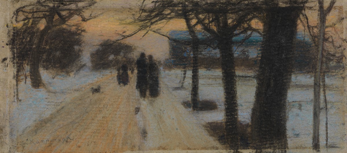 Spaziergänger auf schneebedeckter Strasse am Abend 1894