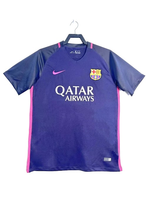 Equipación de visitante del Barcelona 2016-17.jpeg