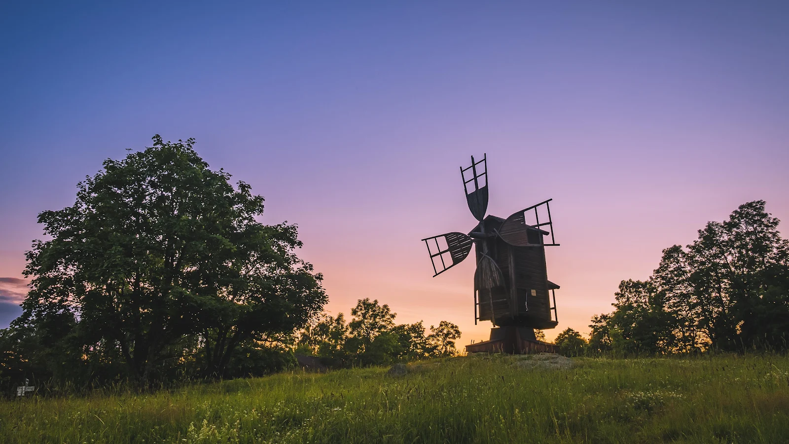 Old Wooden Mill At Twilight - Landscape Photography 4K Wallpaper (3840x2160)