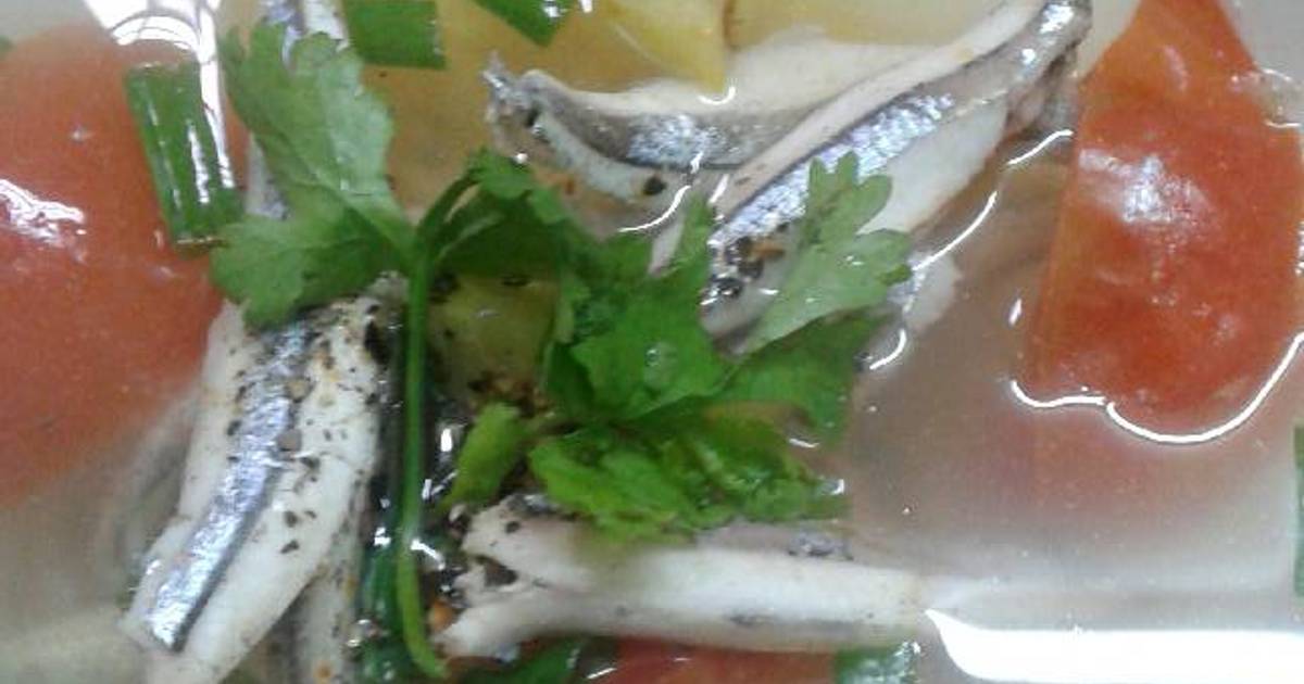 Cá cơm nấu canh thơm cà