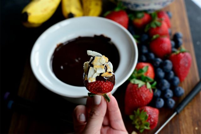 Sốt Chocolate Đen