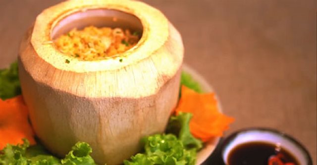 Cơm Chiên Trái Dừa
