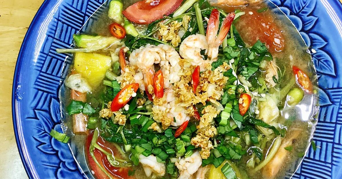 Canh chua tôm rau nhút