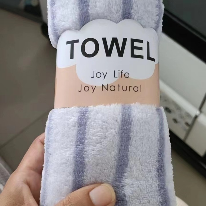 Towel, cotton, 74 × 35 cm, 120–140 g