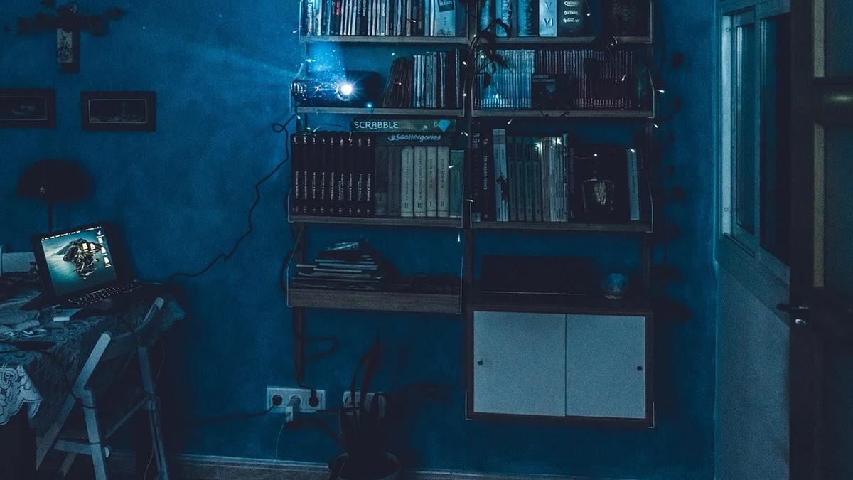 영화 스릴러 장르에서 긴장감 조성하는 서사 기법 분석