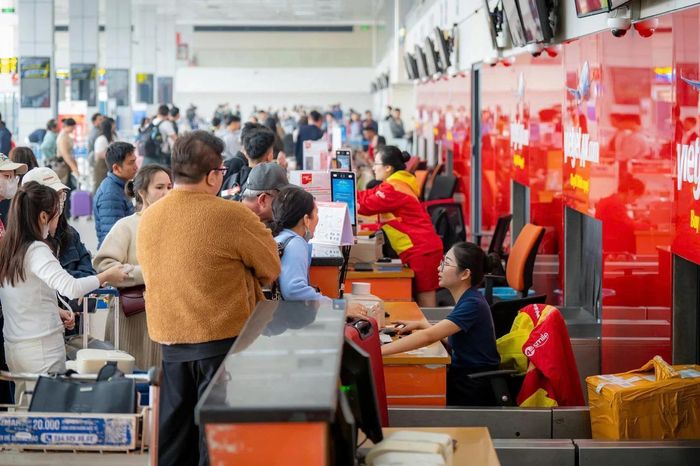 Sân bay Nội Bài dự kiến phục vụ hơn 113.000 hành khách - Đài Phát thanh và truyền hình Hà Nội