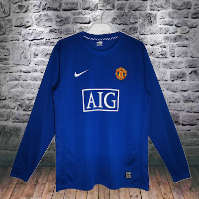 Retro 2008-09 Manchester United Visitante.png