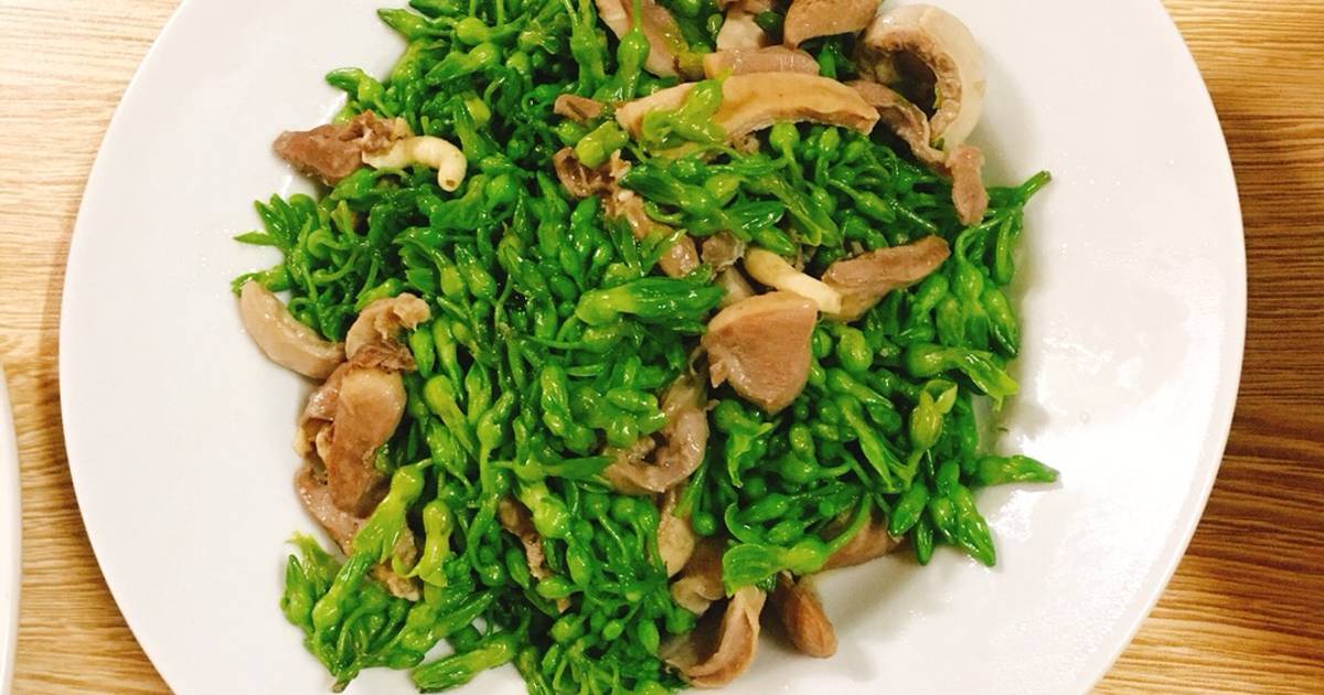 Hoa thiên lí xào lòng mề
