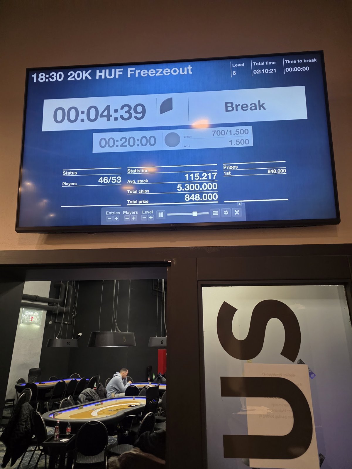 미라지 포커 클럽의 18:30 20K HUF 프리즈아웃 토너먼트 화면