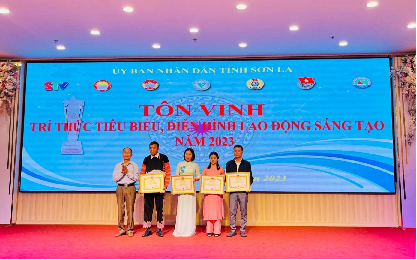 Lễ tôn vinh trí thức tiêu biểu, điển hình lao động sáng tạo tỉnh Sơn La năm 2023