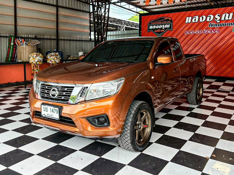 NISSAN NAVARA