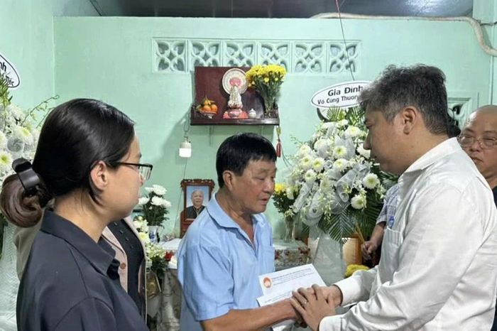 TPHCM hỗ trợ khẩn cấp gia đình nạn nhân vụ cháy quán lẩu chay - Báo Tiền Phong
