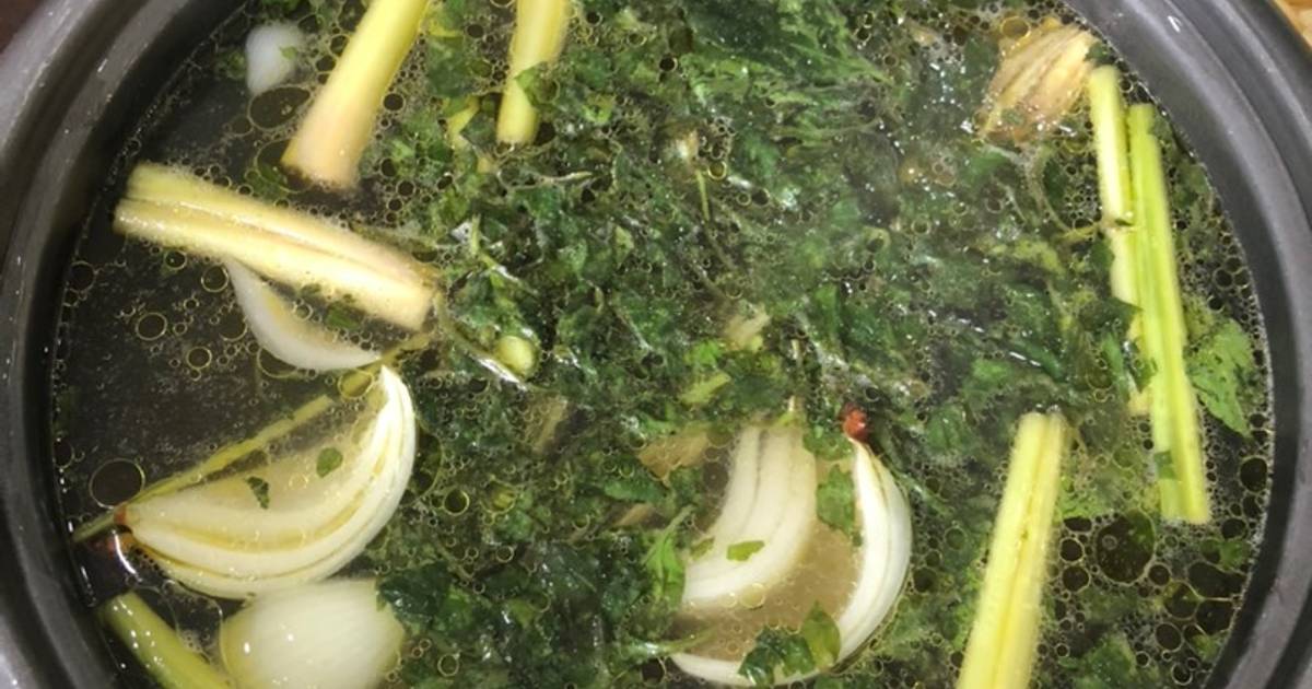 Lẩu gà lá é