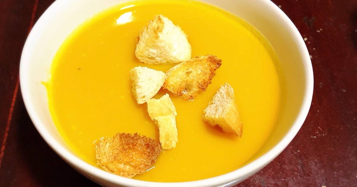 Súp Bí Đỏ ăn kèm Bánh Mì