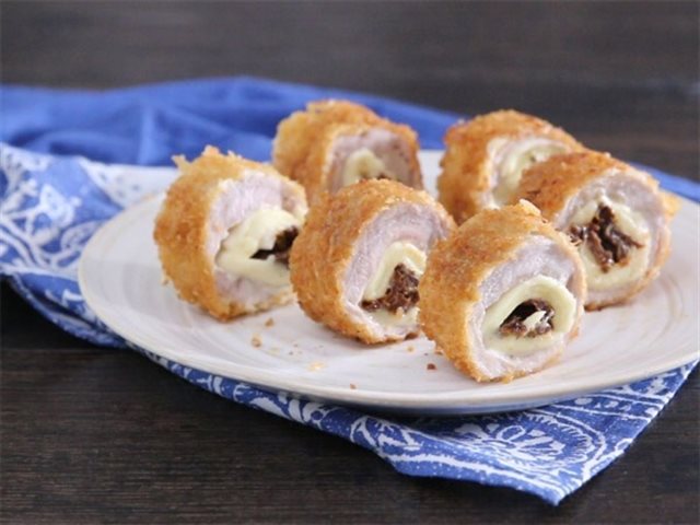 Sườn Cốt Lết Cuộn Phô Mai