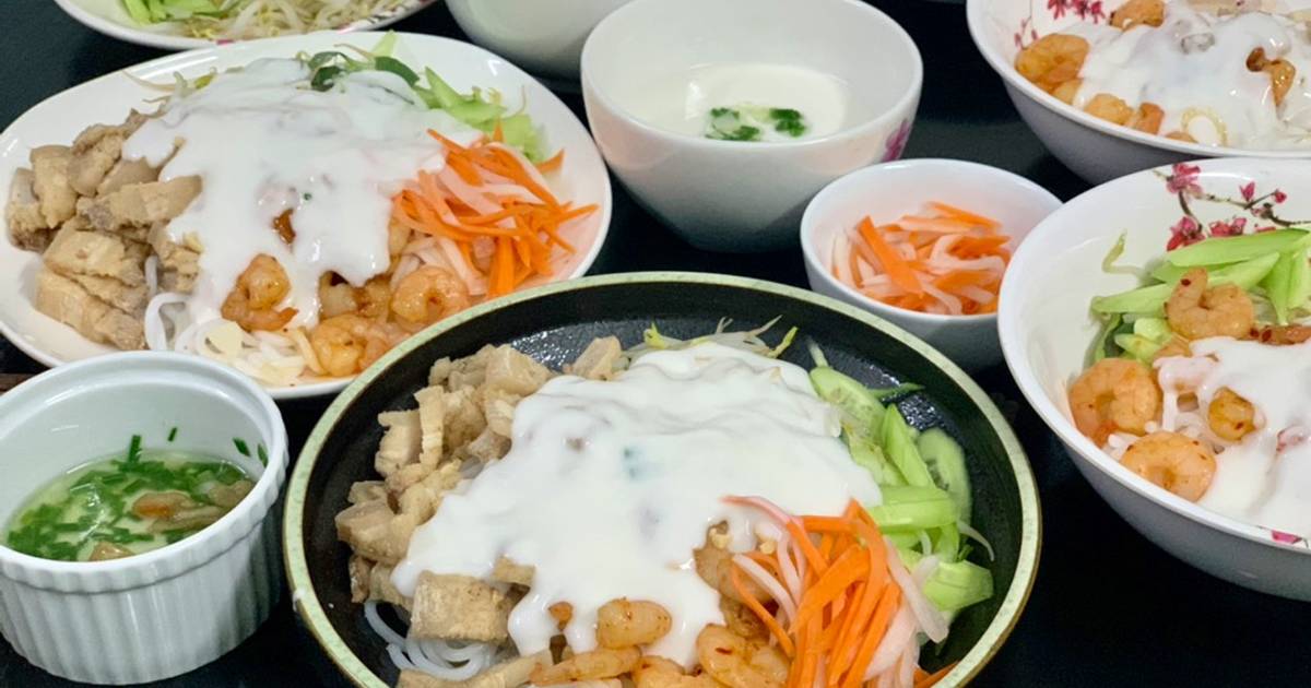 Bánh tằm tôm thịt cốt dừa 🥥