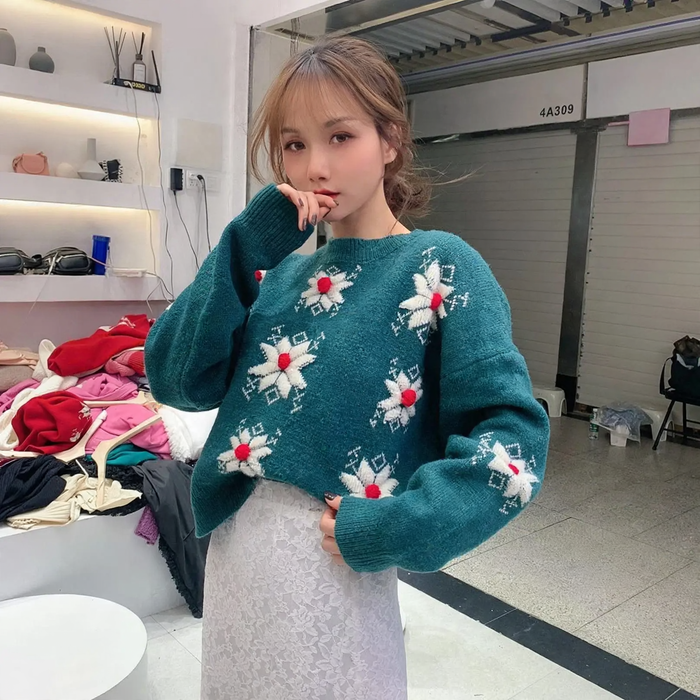 Knitted sweater with snowflake embroidery