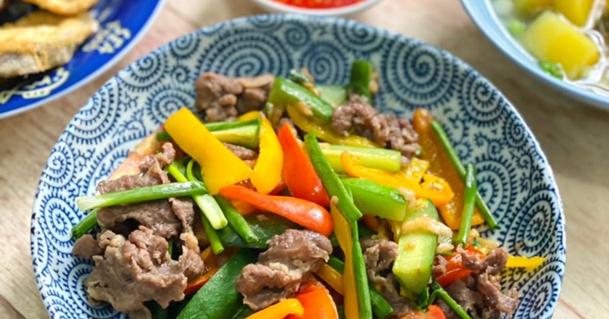 Thịt Bò Xào Ớt Trái Cây