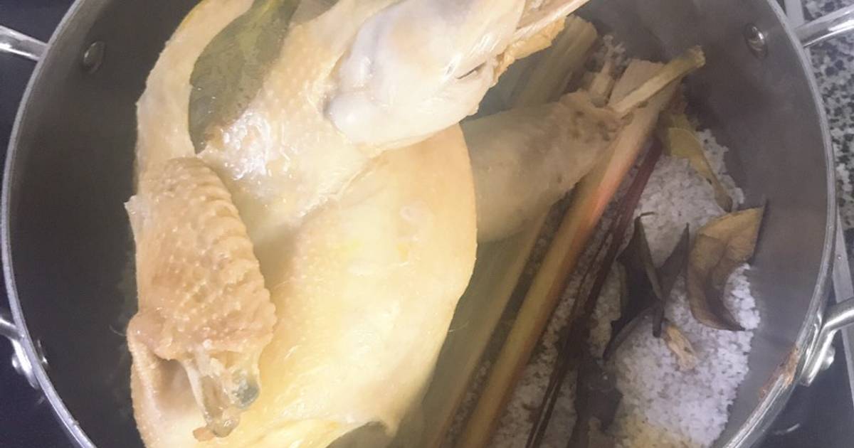 Gà hấp muối sả lá chanh