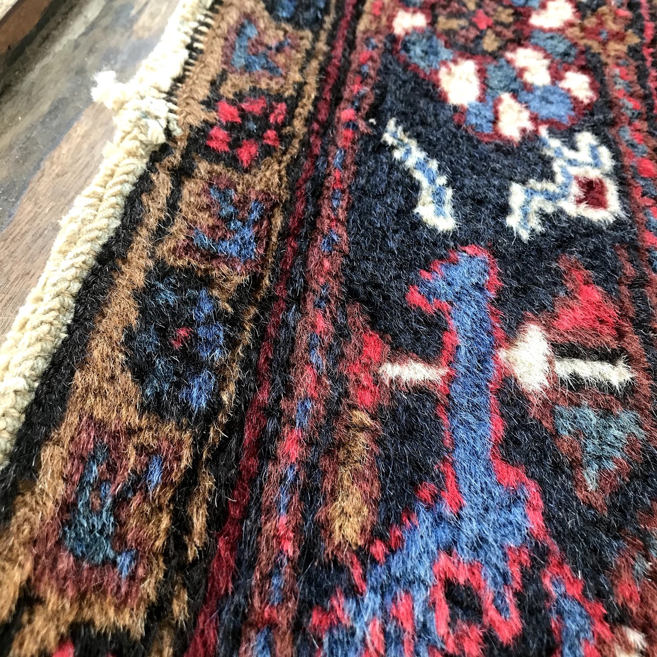 Heriz Wool Area Rug
