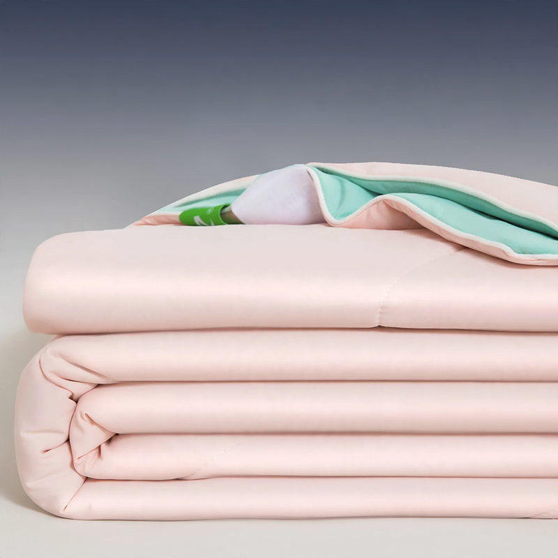 Summer blanket made of polyester, washable