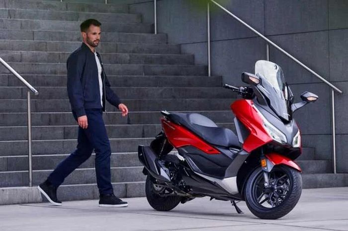 Honda Forza 350 2026 ra mắt, từ 129 triệu đồng 'đấu' Yamaha Xmax - Báo Tri thức &amp; Cuộc sống