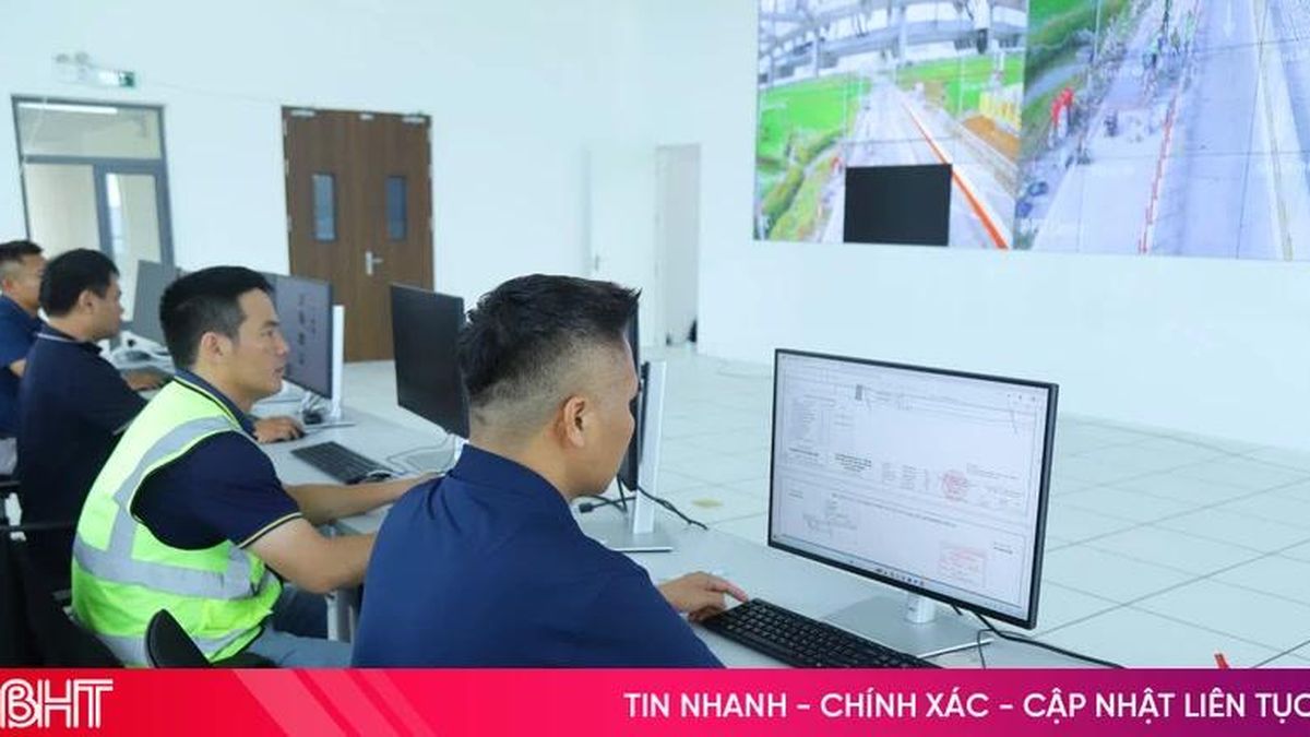 Bên trong Trung tâm điều hành giao thông trên tuyến cao tốc qua Hà Tĩnh - Báo Hà Tĩnh