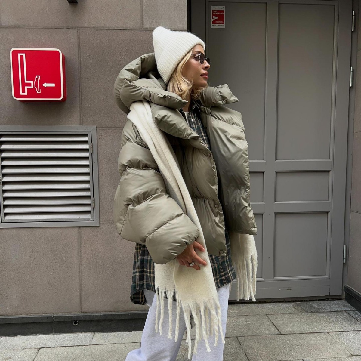 Short Women's Puffer Jacket with Hood