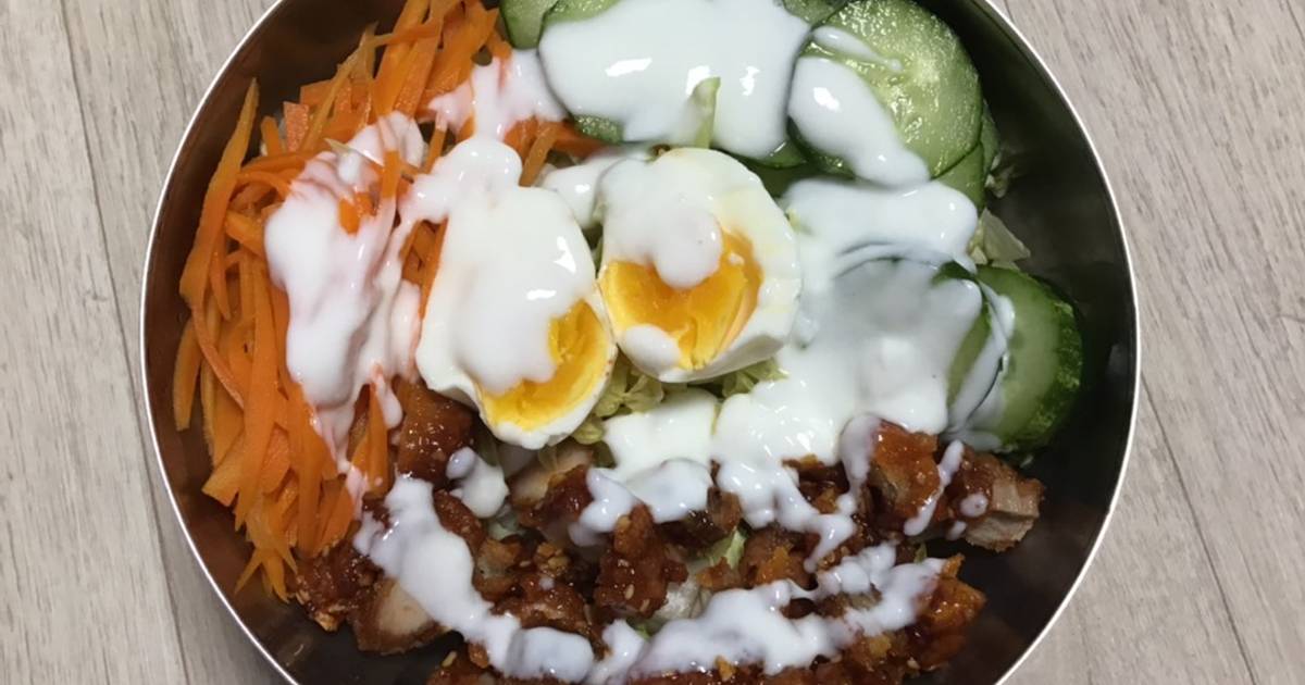 Salad gà sốt sữa chua