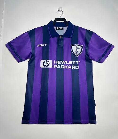Equipación de visitante del Tottenham Hotspur 1995-97.jpeg
