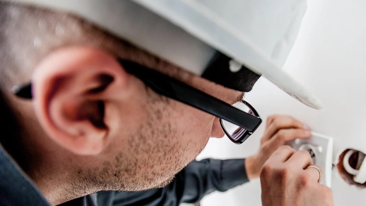 내연기관차와 전기차 정비 비용 비교 및 절감 방법