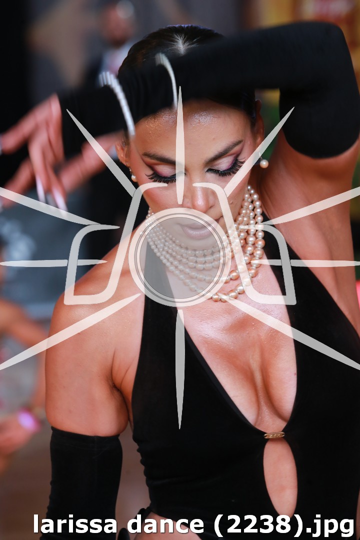 larissa dance (2238).jpg