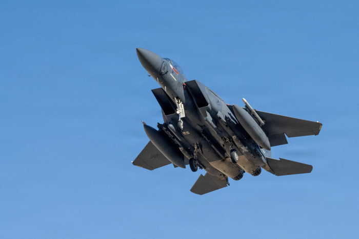 Mỹ tìm thấy phi công F-15E mất tích ở Iran - Báo VTC News