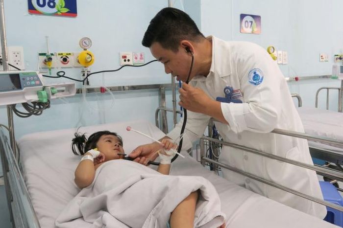 Đảm bảo nguồn lực ứng phó dịch tay chân miệng gia tăng - Đài Phát thanh và truyền hình Hà Nội