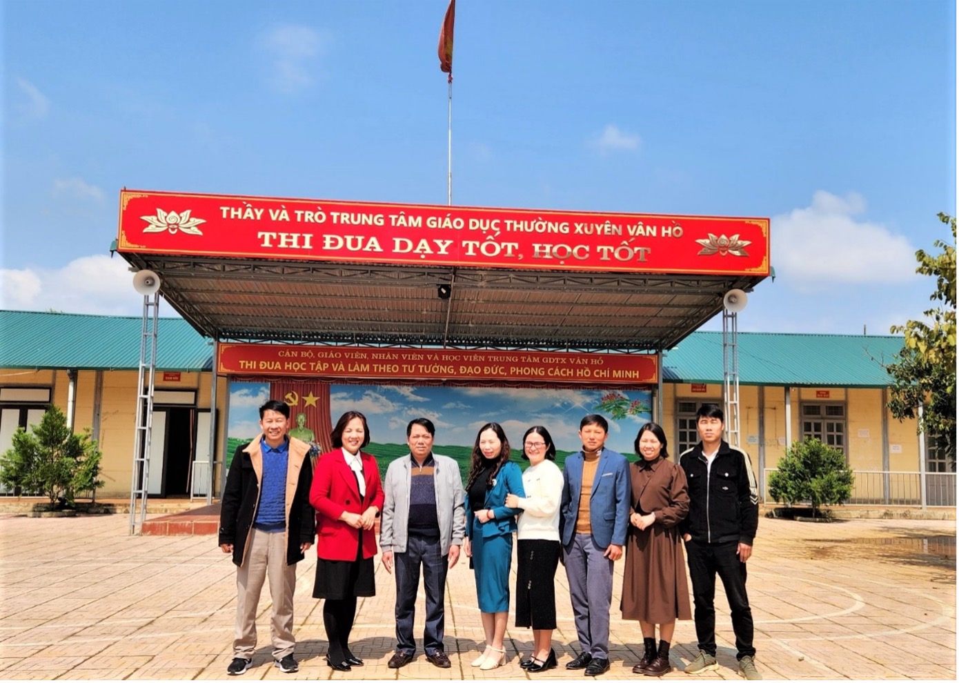 Hoạt động hỗ trợ, kết nối và phục vụ cộng đồng tại Vân Hồ của Bộ môn Địa lý tháng 2 năm 2023