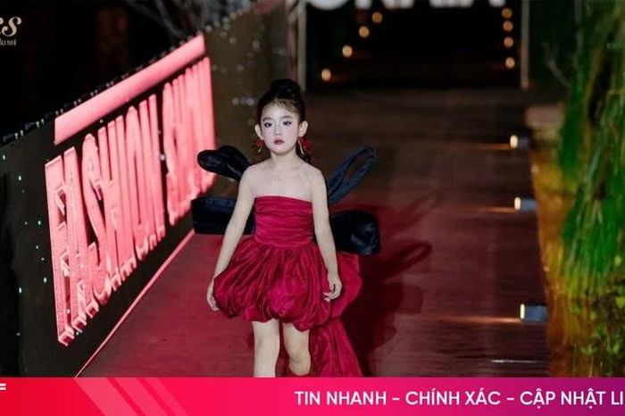 Mẫu nhí Hà Tĩnh tỏa sáng trên sàn diễn catwalk - Báo Hà Tĩnh