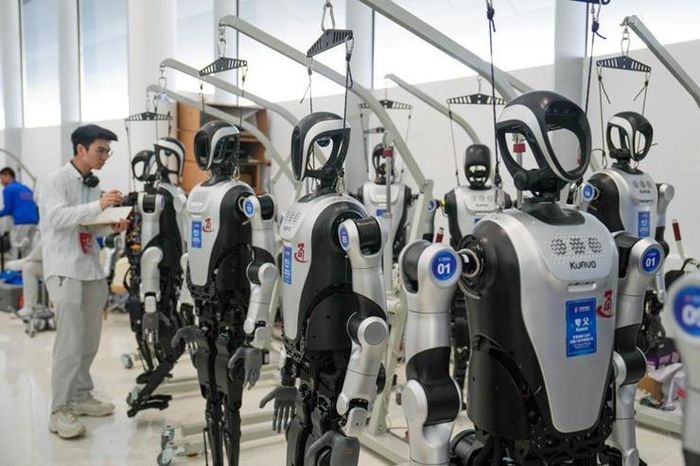 Sốc với 'lò đúc' người máy tại Trung Quốc: Cứ 30 phút xuất xưởng một robot - Tạp chí Người Đưa Tin