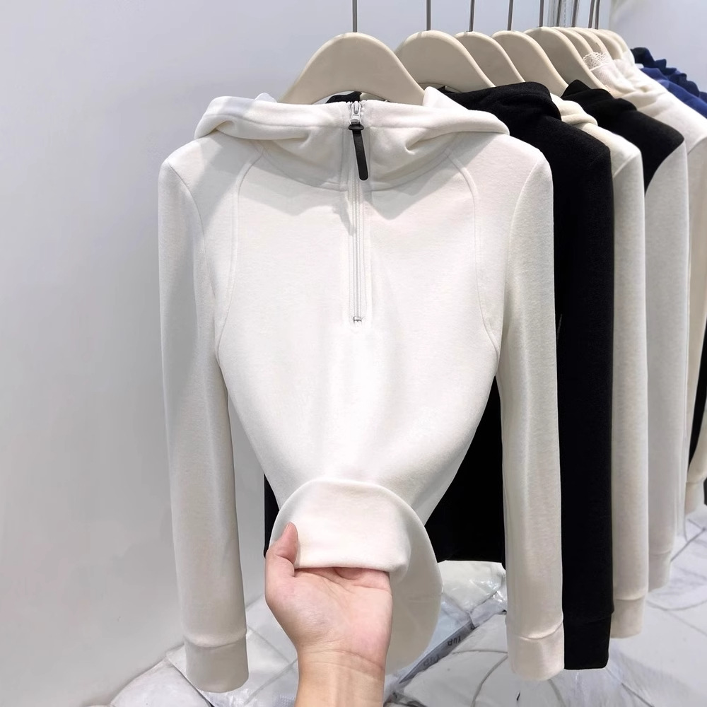 Women's hoodie with half zipper and lining