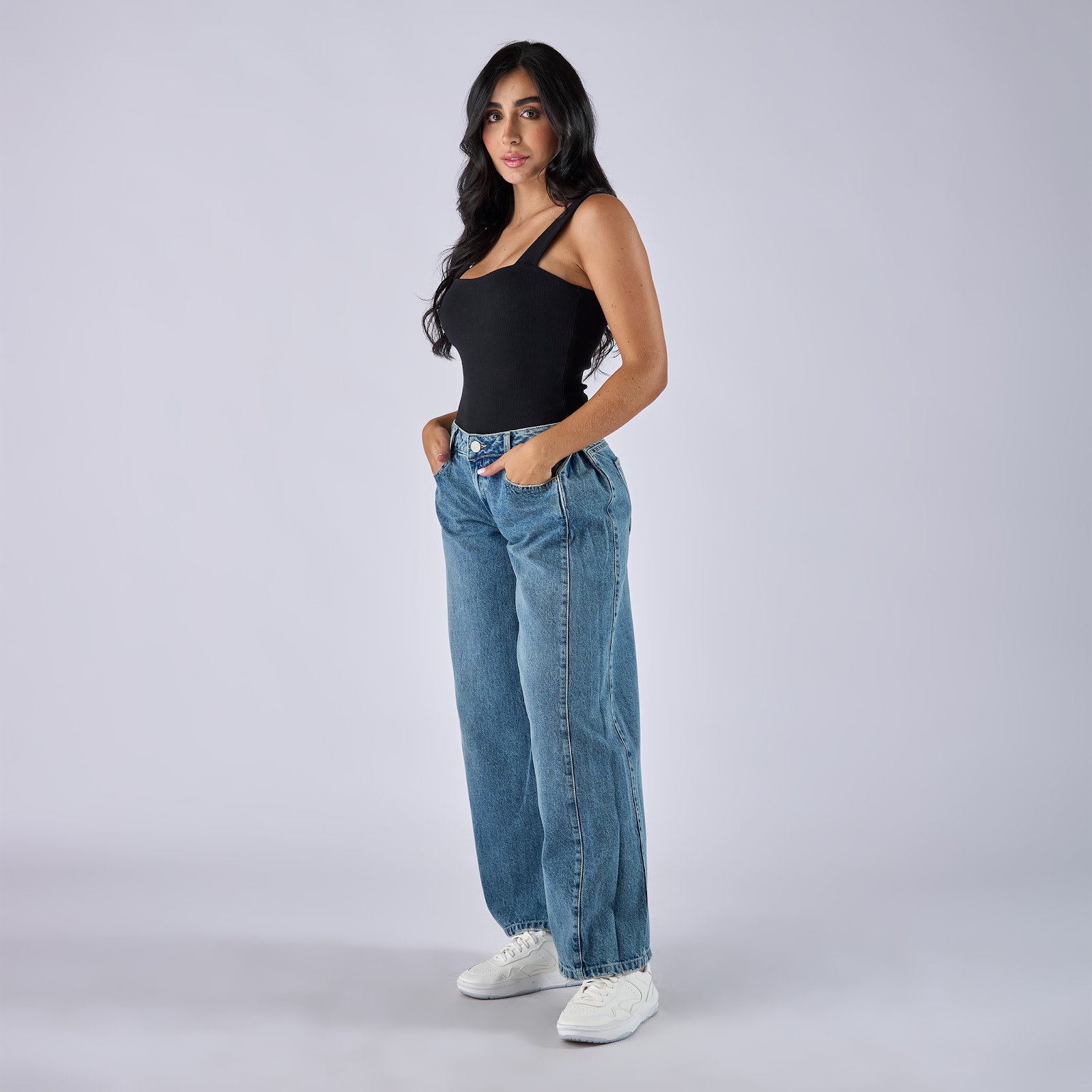 Jean dama wide leg tiro medio rígido - Vista 2
