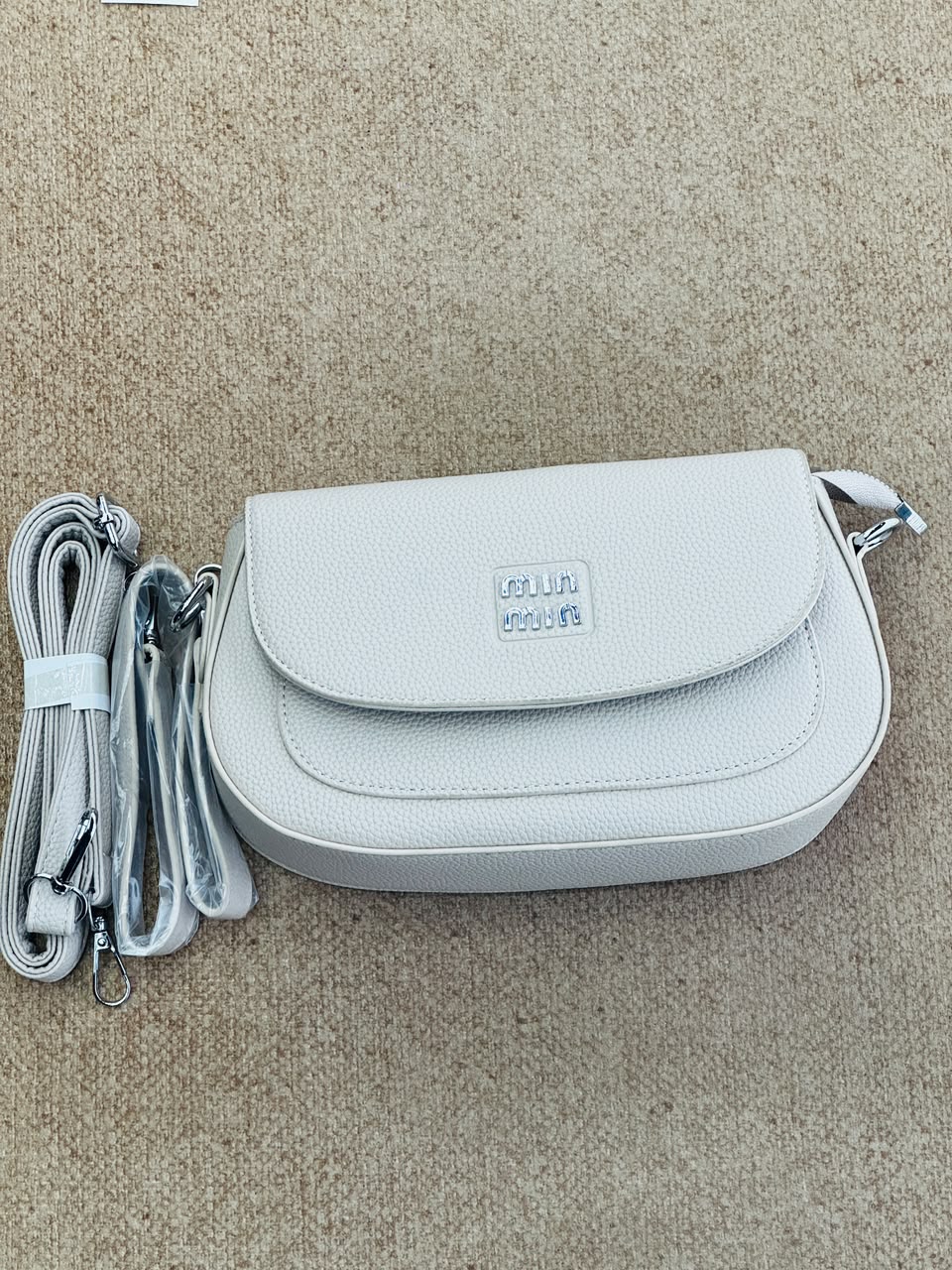 Item 11 - Ladies bag Light Grey