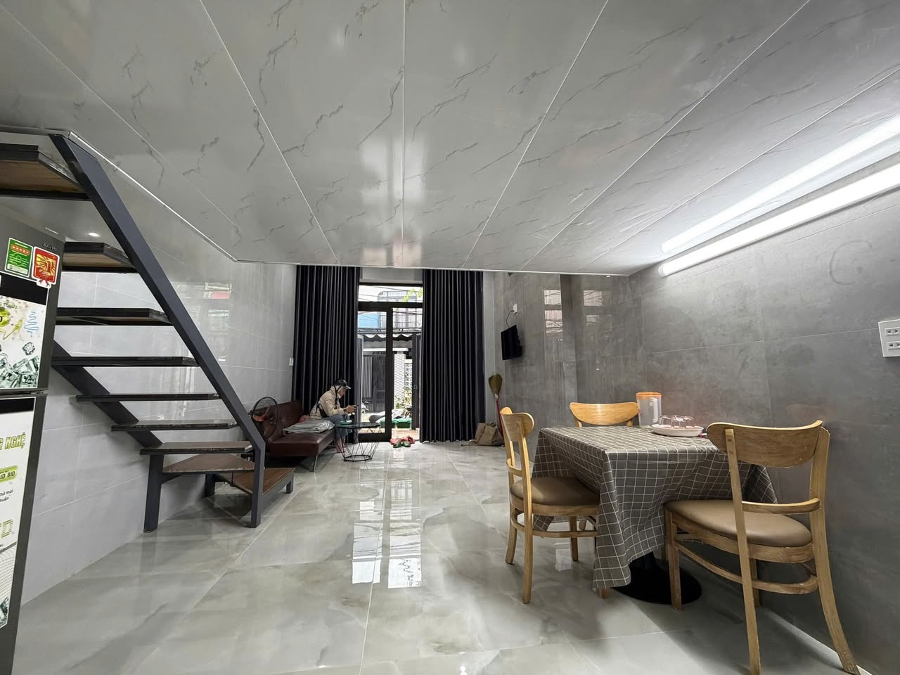 PHÒNG TRỌ CAO CẤP NGAY MẶT TIỀN ĐƯỜNG 2