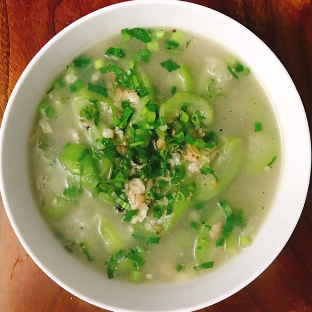 Canh Mướp Hương Nấu Đậu Phộng Chay