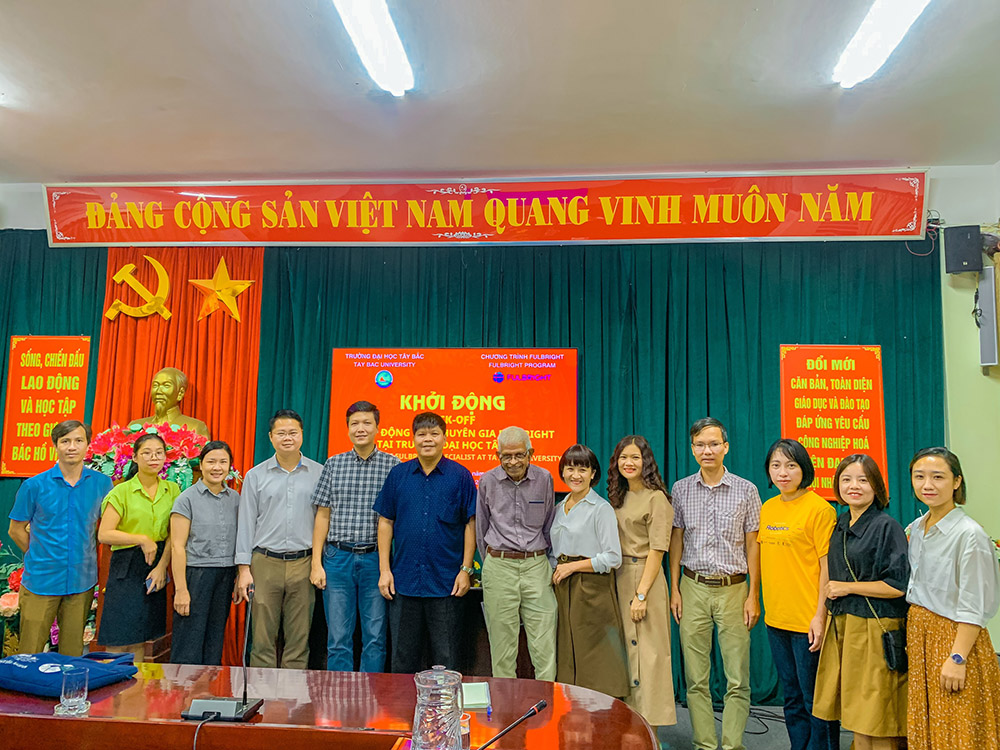 Trường Đại học Tây Bắc tiếp đón và làm việc với Chuyên gia Fulbright về lĩnh vực Công nghệ thông tin