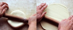 Lúc này lượng bột nhiều sẽ khó cán nên bạn chia làm hai đợt nhé. Với nửa bột đầu tiên, dùng cây cán bột cán dẹt viên bột ra.