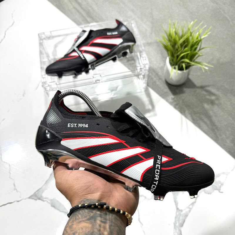 Guayo Adidas Predator variante 4