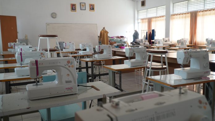 Lab Mesin Jahit