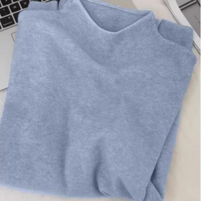 Ladies' knitted sweater with stand-up collar